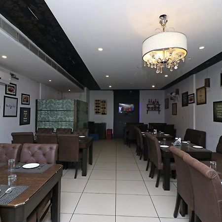 Oyo 22677 Hotel Mehfil Rājpura Екстериор снимка