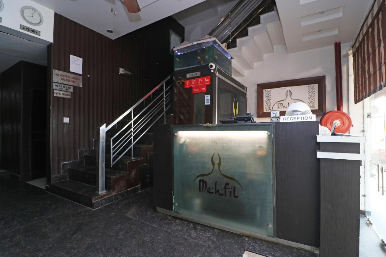 Oyo 22677 Hotel Mehfil Rājpura Екстериор снимка